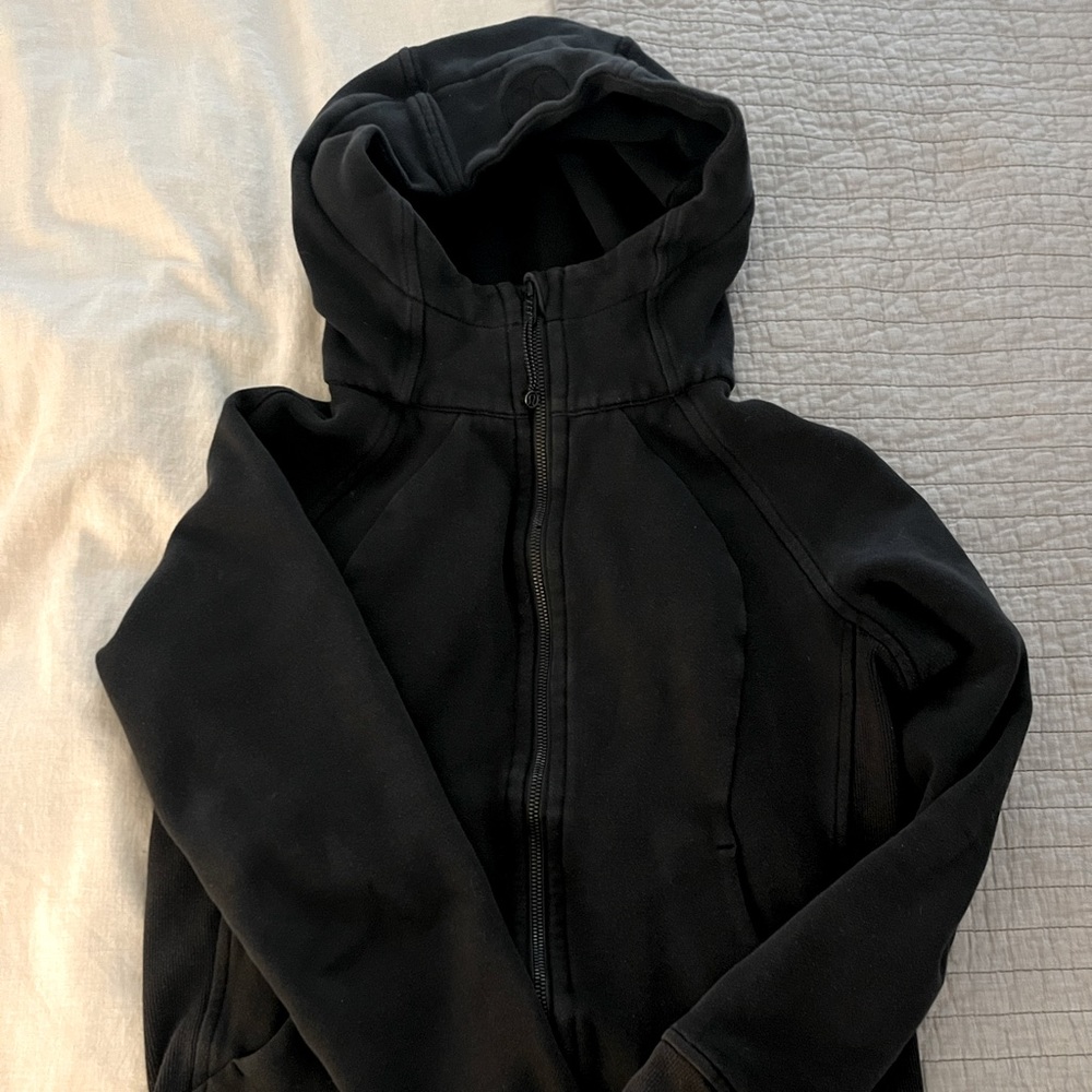 Lululemon Scuba Hoodie size 6